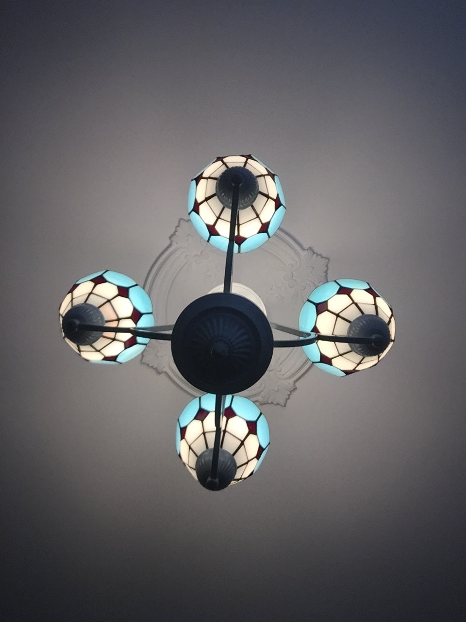 Akdeniz Stili -El Yapımı Vitray Lamba – Dekoratif Cam Aydınlatma | Glasy Design