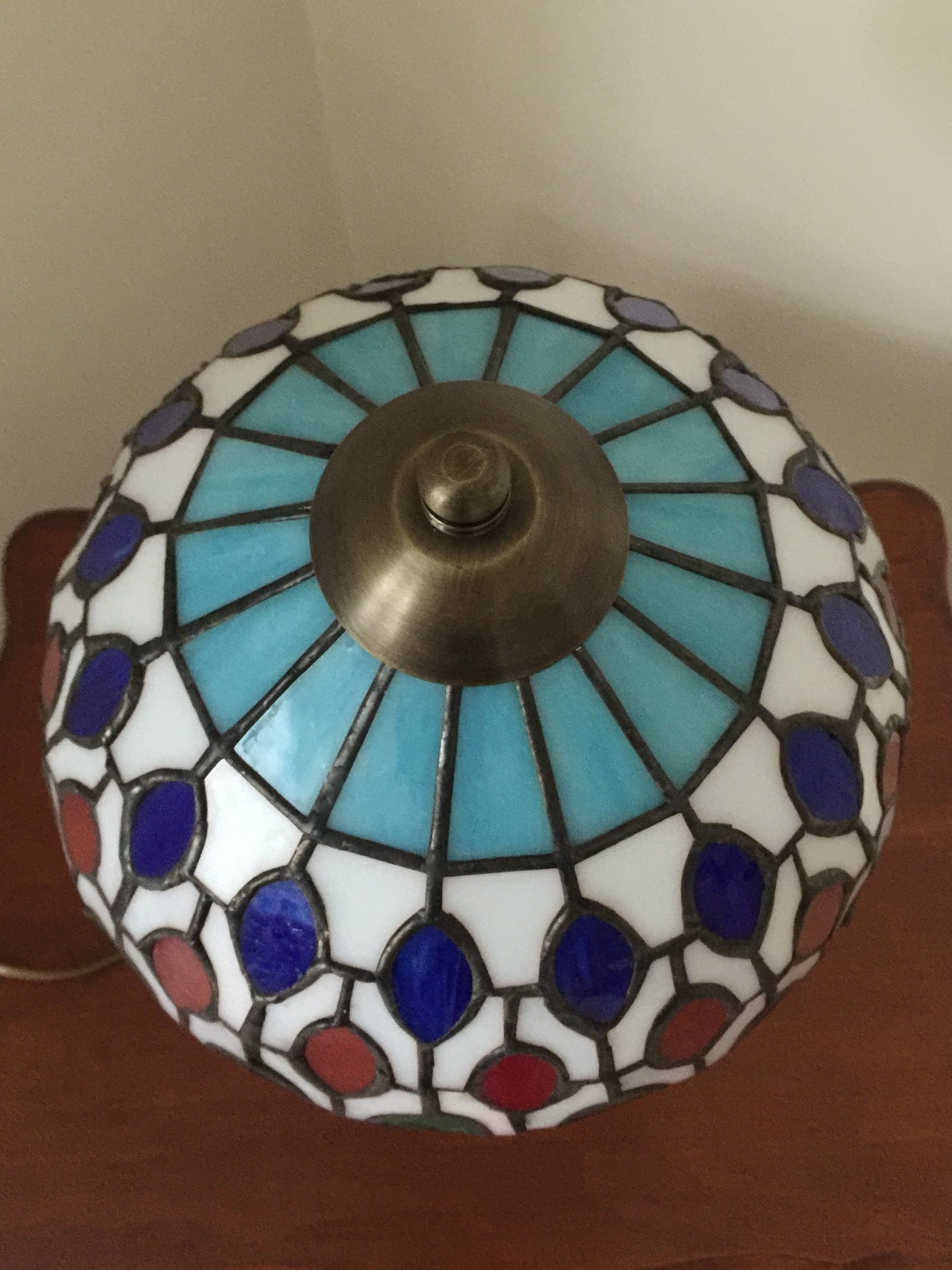 El Yapımı Vitray Abajur – Dekoratif Cam Aydınlatma | Glasy Design