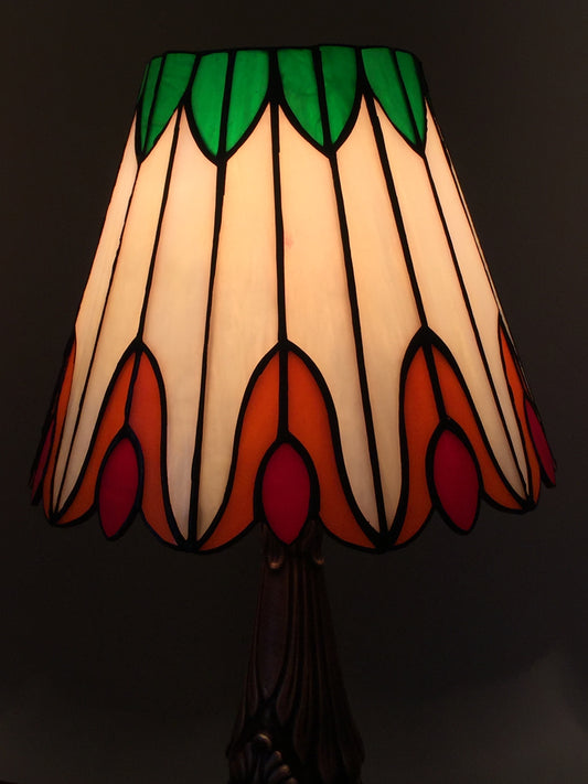 El Yapımı Vitray Abajur – Dekoratif Cam Aydınlatma | Glasy Design