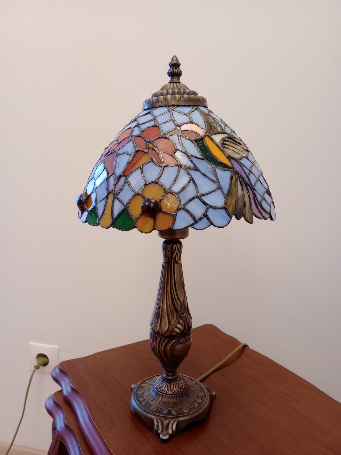 El Yapımı Vitray Abajur – Özgün Cam Sanatı | Glasy Design