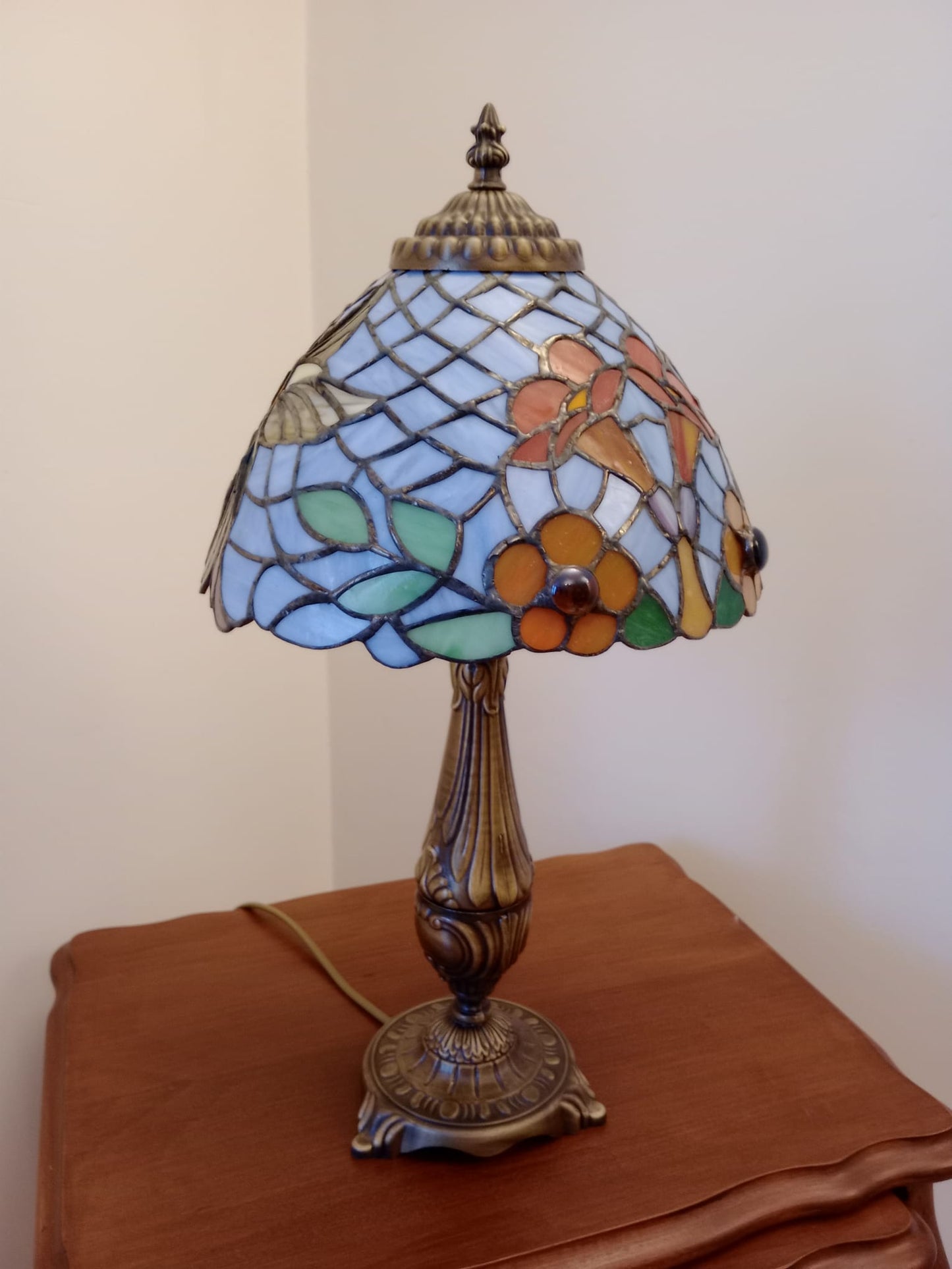 El Yapımı Vitray Abajur – Özgün Cam Sanatı | Glasy Design