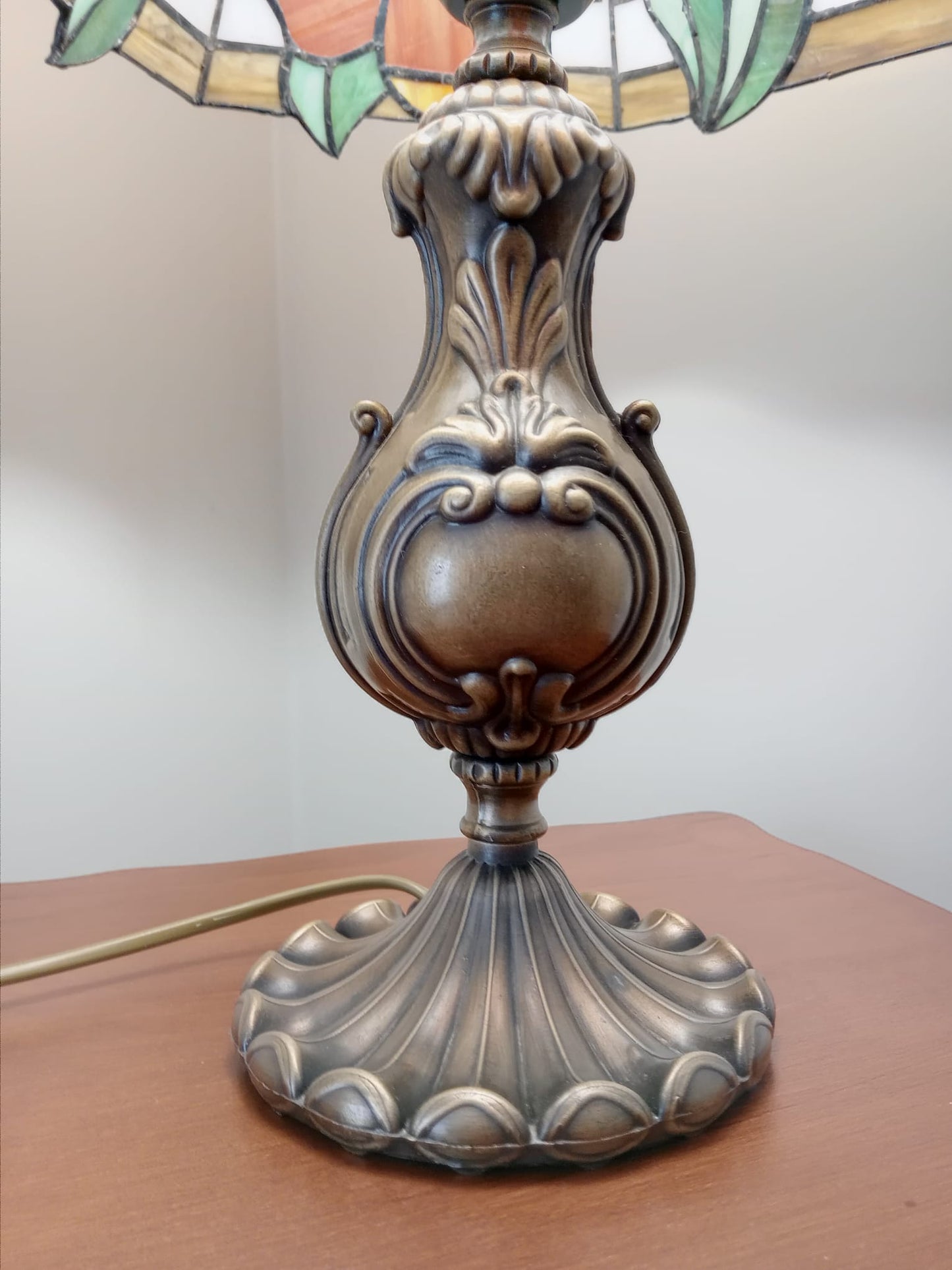 El Yapımı Vitray Abajur – Dekoratif Cam Aydınlatma | Glasy Design