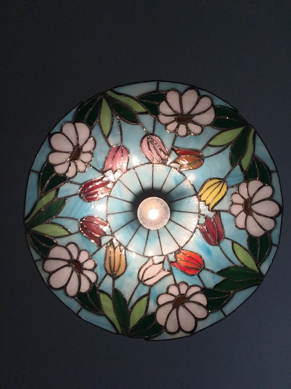 El Yapımı Vitray Lamba – Özgün Cam Sanatı | Glasy Design