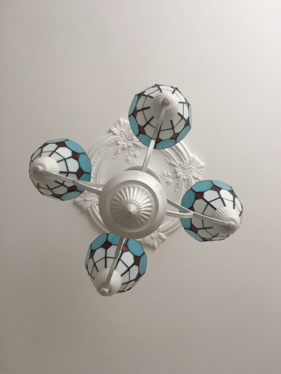 Akdeniz Stili -El Yapımı Vitray Lamba – Dekoratif Cam Aydınlatma | Glasy Design