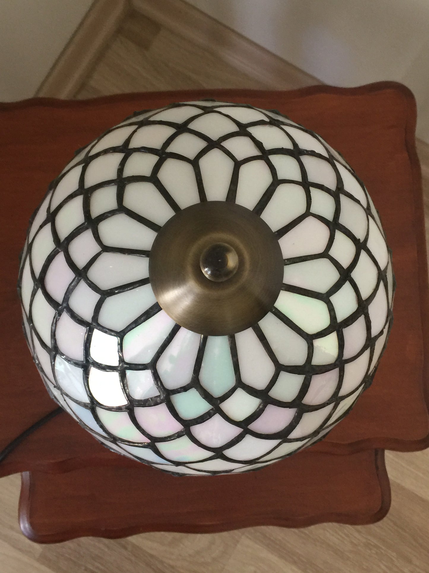 El Yapımı Vitray Abajur– Dekoratif Cam Aydınlatma | Glasy Design