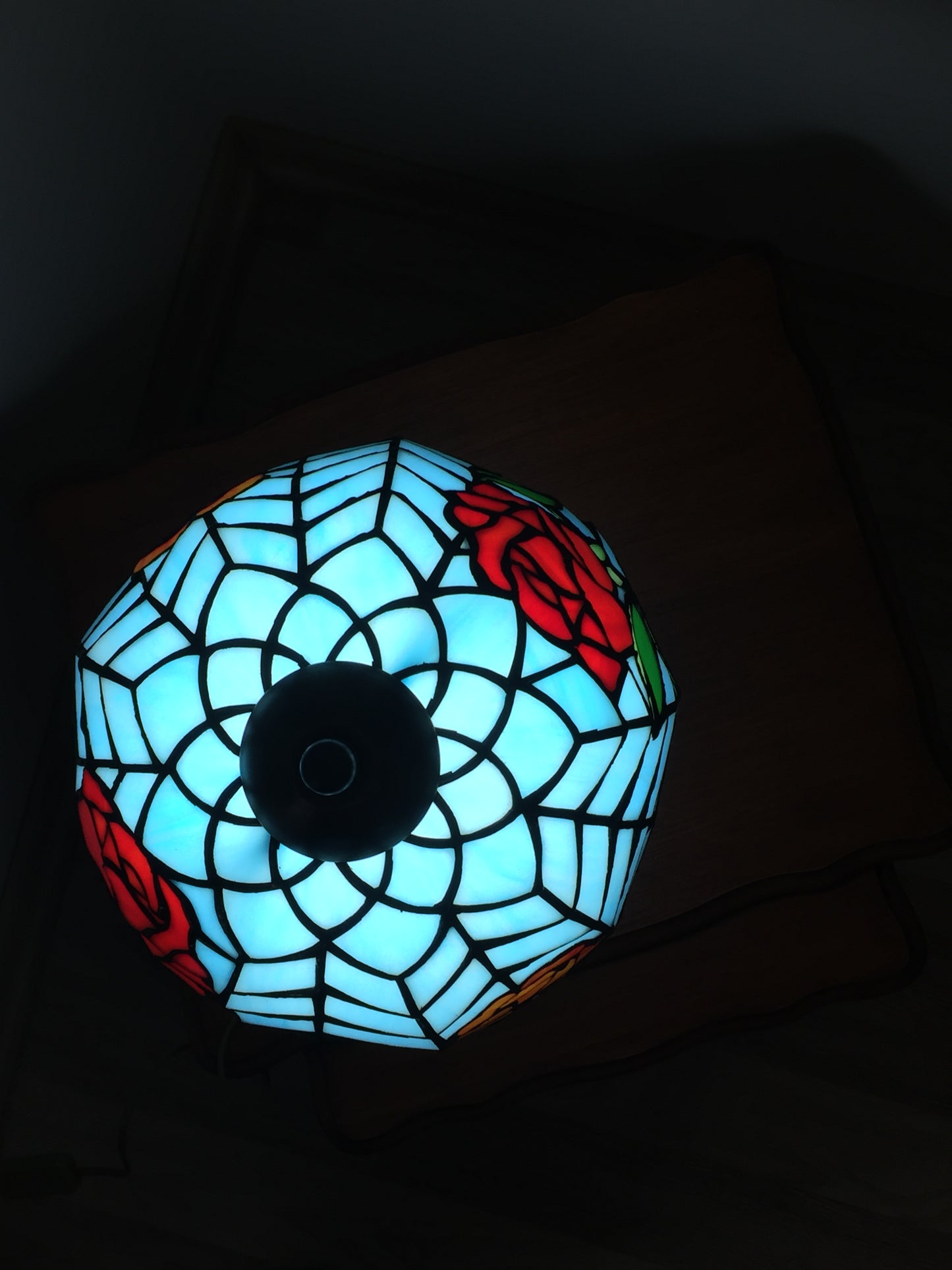 El Yapımı Vitray Abajur – Dekoratif Cam Aydınlatma | Glasy Design