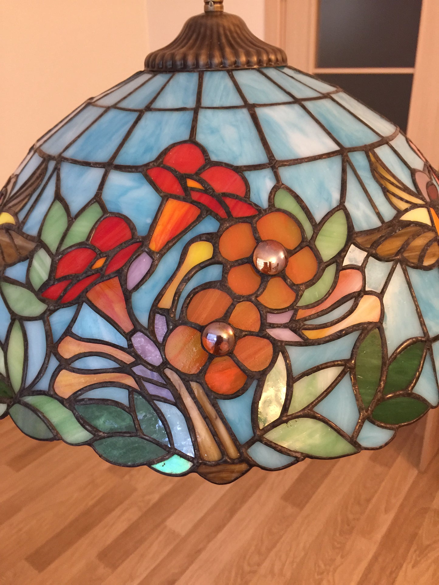 El Yapımı Vitray Lamba – Özgün Cam Sanatı | Glasy Design