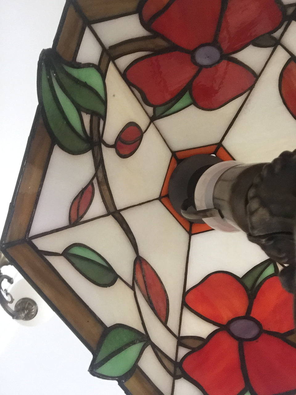 El Yapımı Vitray Abajur – Dekoratif Cam Aydınlatma | Glasy Design