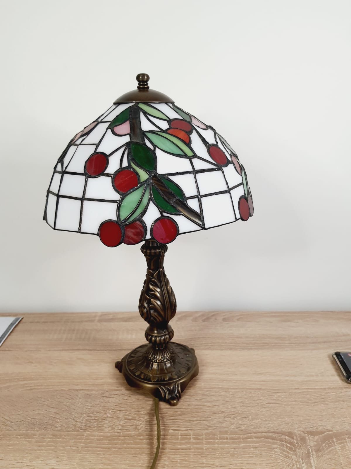 El Yapımı Vitray Abajur – Dekoratif Cam Aydınlatma | Glasy Design