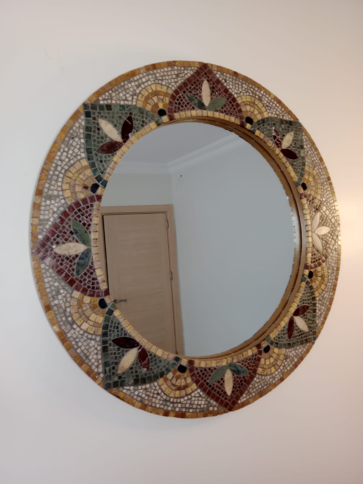 El Yapımı Mermer Mozaik Ayna – Dekoratif Duvar Aynası | Glasy Design