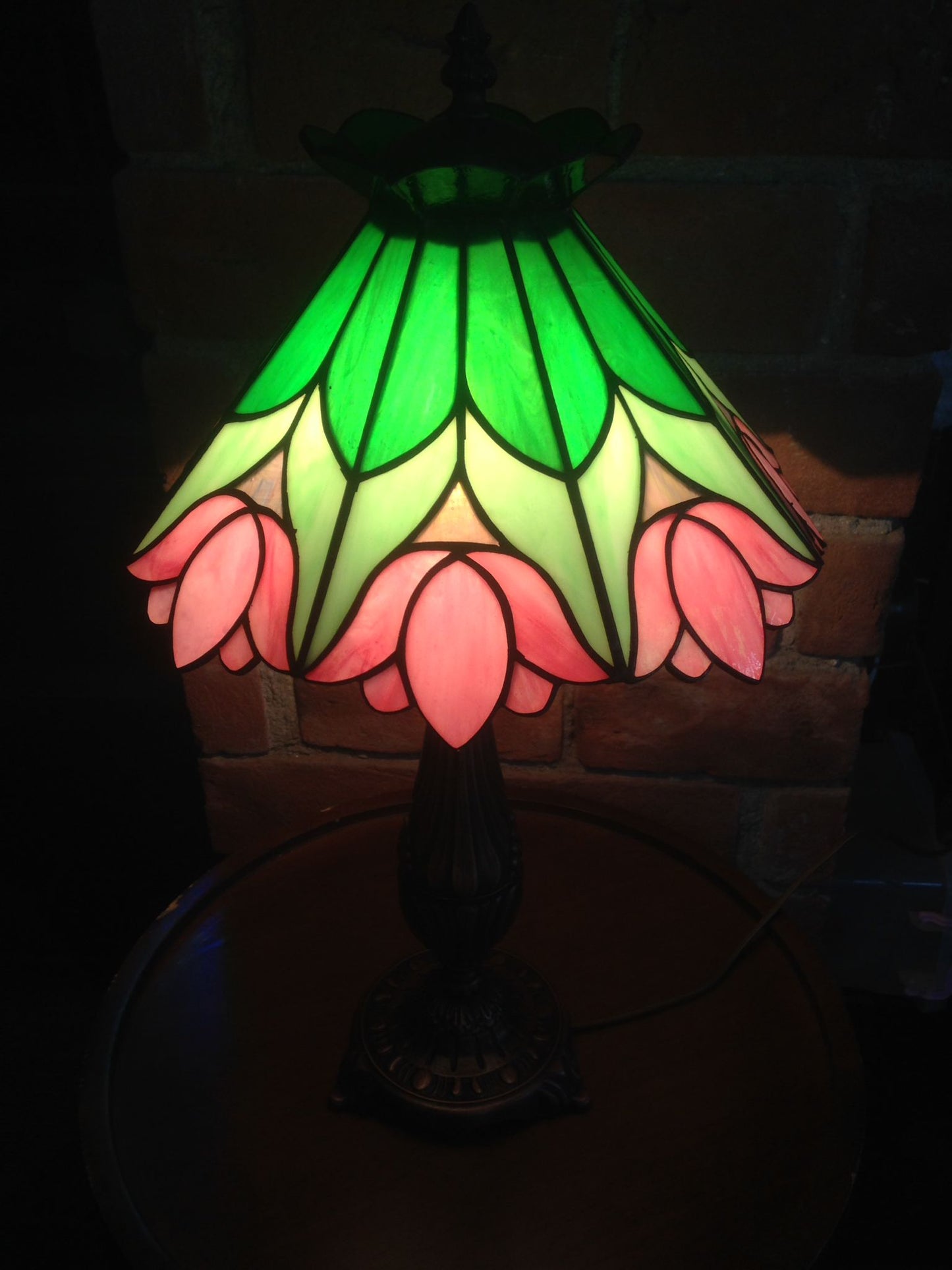 El Yapımı Vitray Abajur – Dekoratif Cam Aydınlatma | Glasy Design